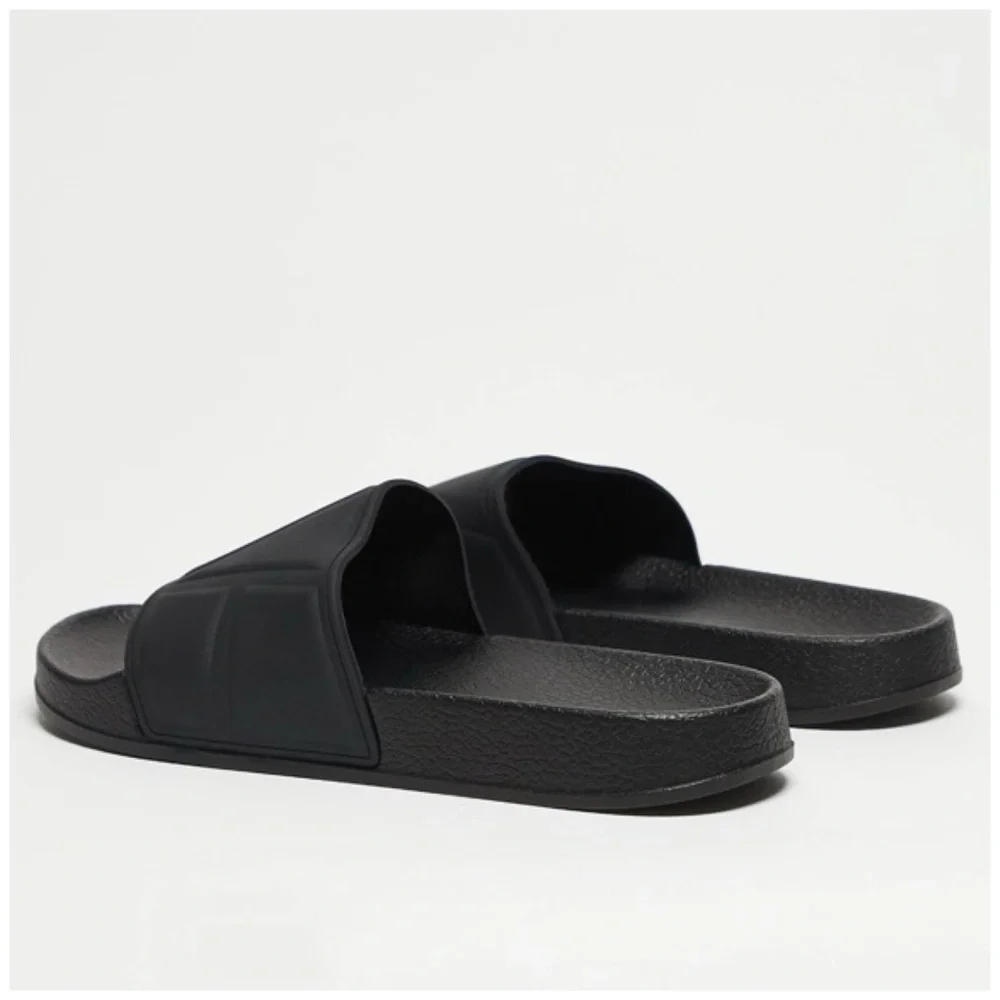 ASOS DESIGN • Sliders In Black • Men’s Size 13